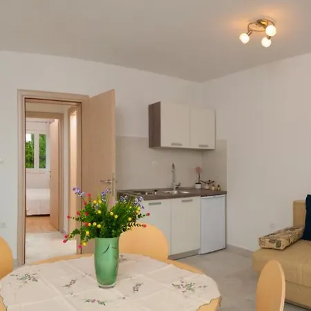 Dana Lägenhet Trogir